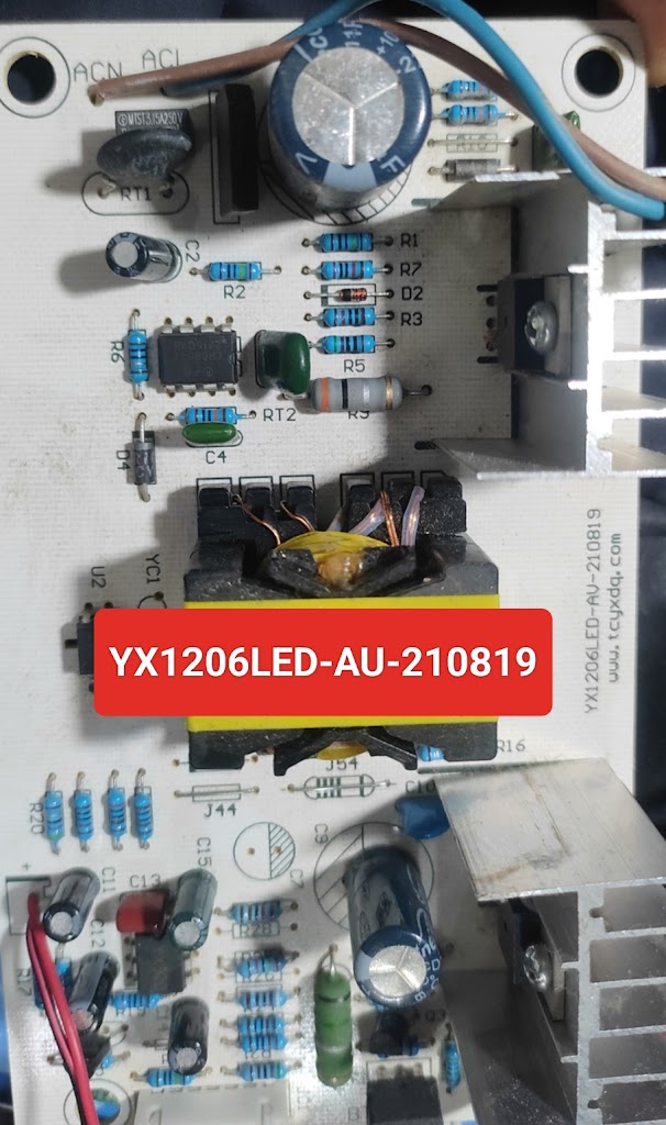 Ezee 12V 10A - (YX1206LED) Charger Hardware Diagram